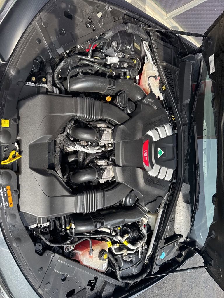 Used 2018 Alfa Romeo Giulia Quadrifoglio image 11
