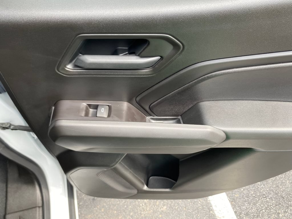 Used 2025 Chevrolet Colorado W/T RWD image 14