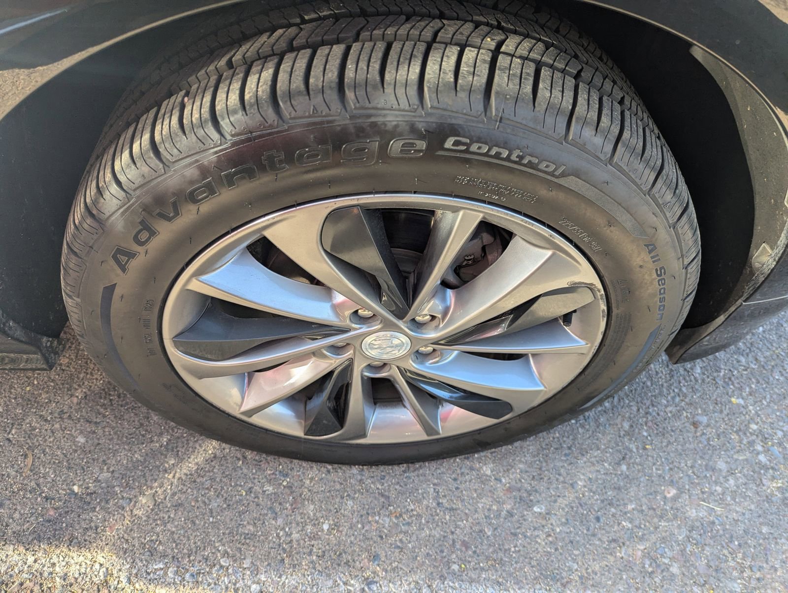 Used 2021 Buick Encore GX Select w/ Sport Touring Package image 5