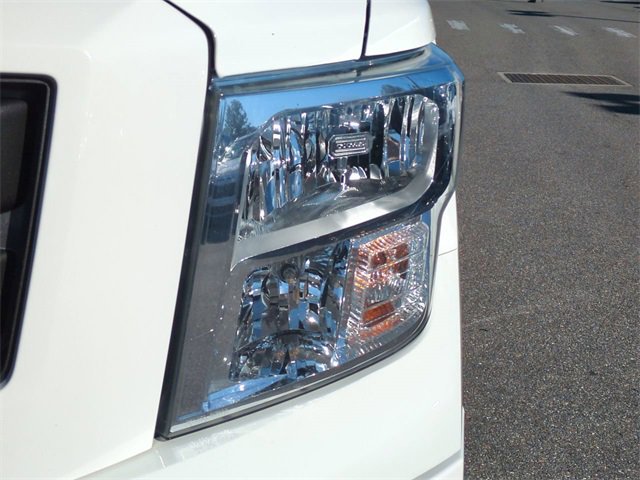 Used 2021 Nissan Titan SV w/ SV Convenience Package image 10