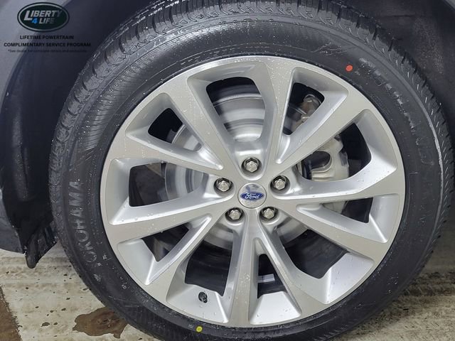 Certified 2022 Ford Explorer Platinum w/ Equipment Group 601A image 9