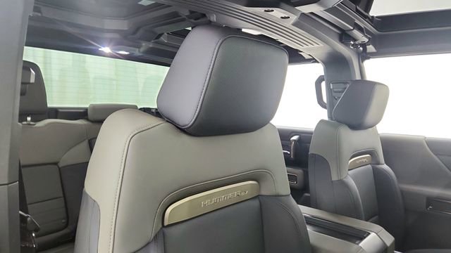 Used 2025 GMC Hummer EV 2X w/ LPO, Sport Package image 23