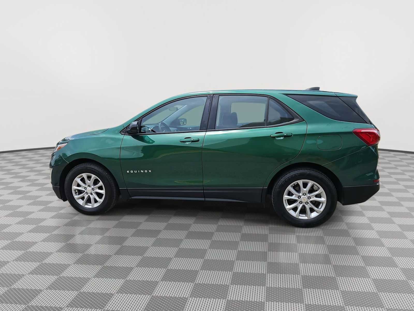 Used 2018 Chevrolet Equinox LS FWD image 5