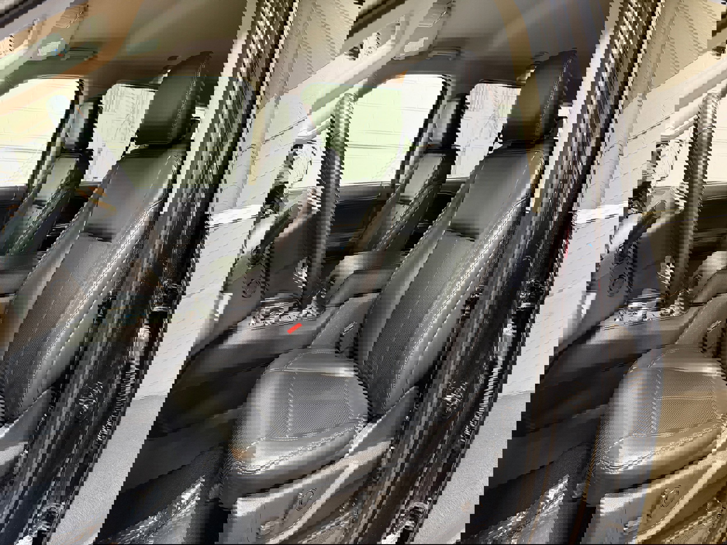 Certified 2024 Ford Expedition XLT image 9