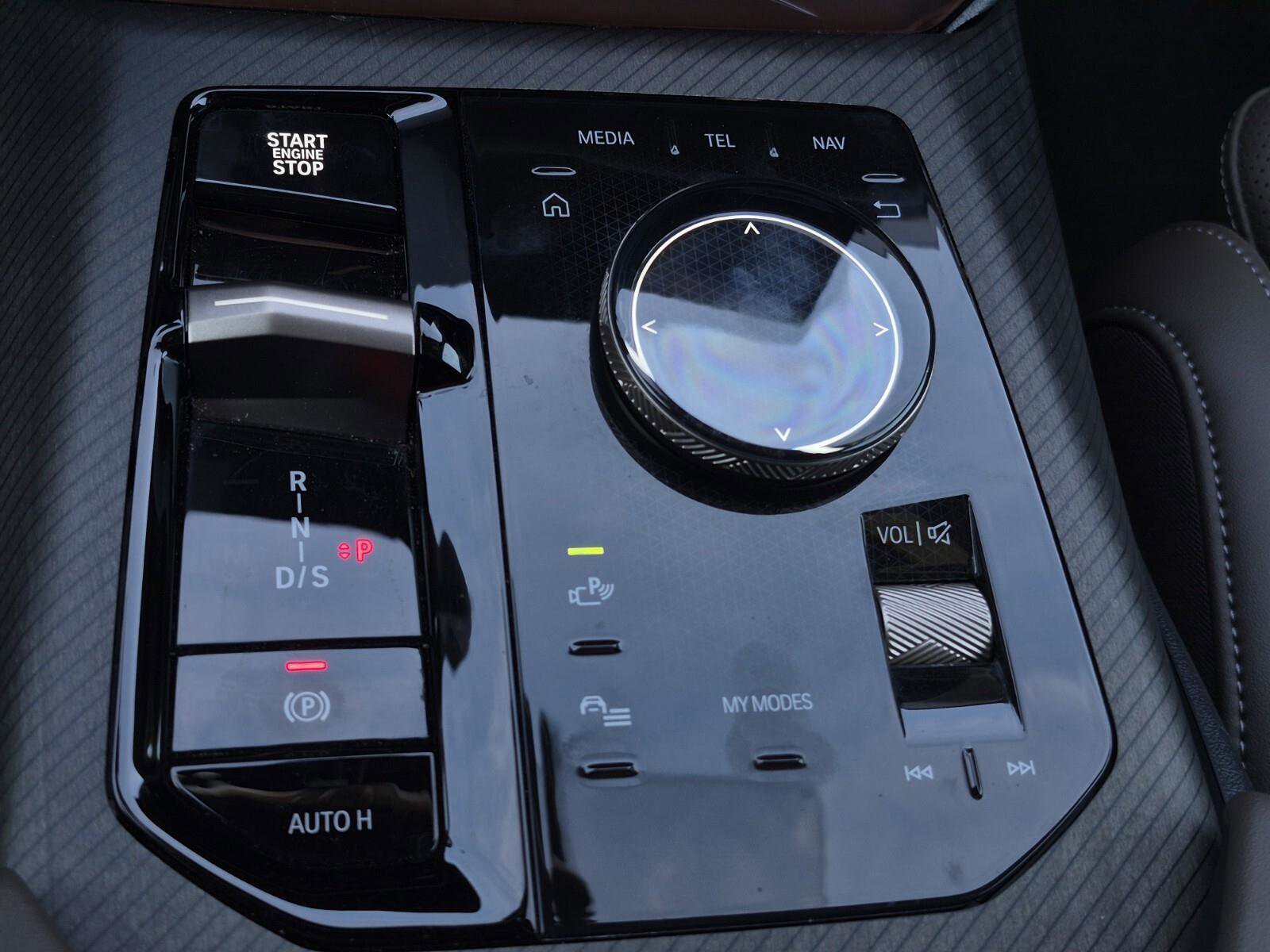 Certified 2025 BMW X3 xDrive30i w/ Premium Package image 18