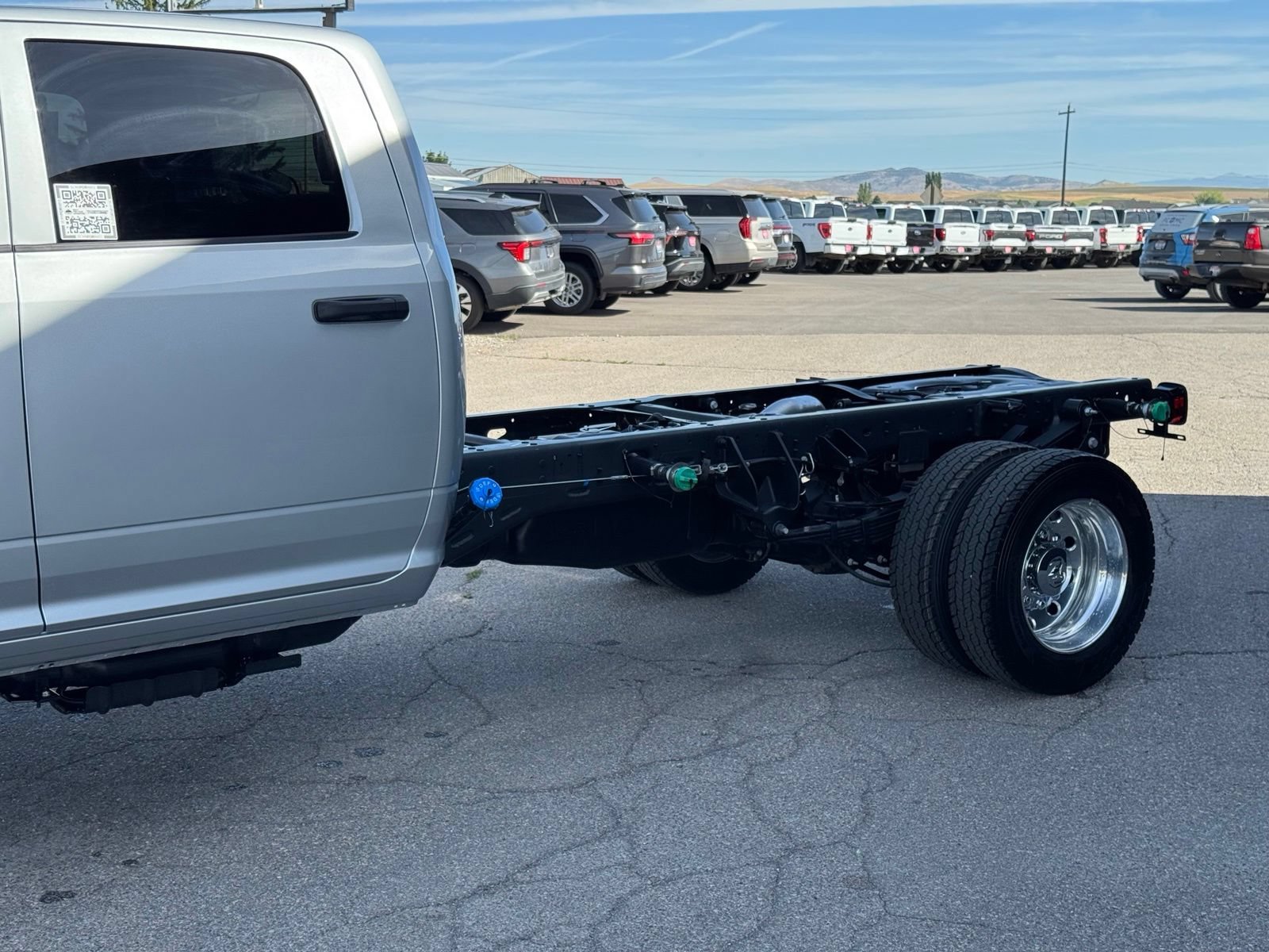 New 2027 RAM 4500 4x4 Crew Cab DRW w/ Laramie Trim Package image 11