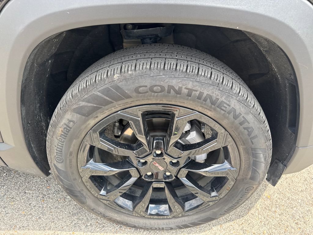Used 2026 GMC Terrain Elevation w/ Elevation Premium Package FWD image 11