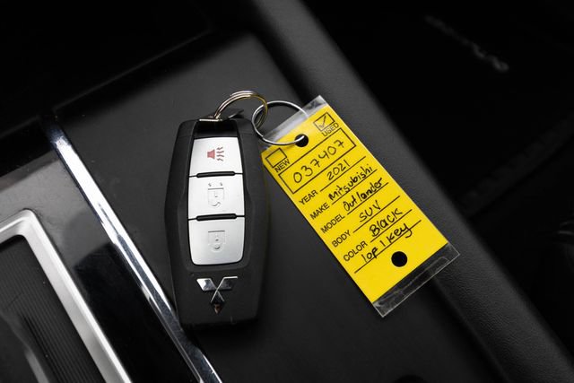 Used 2022 Mitsubishi Outlander ES AWD/4WD image 7
