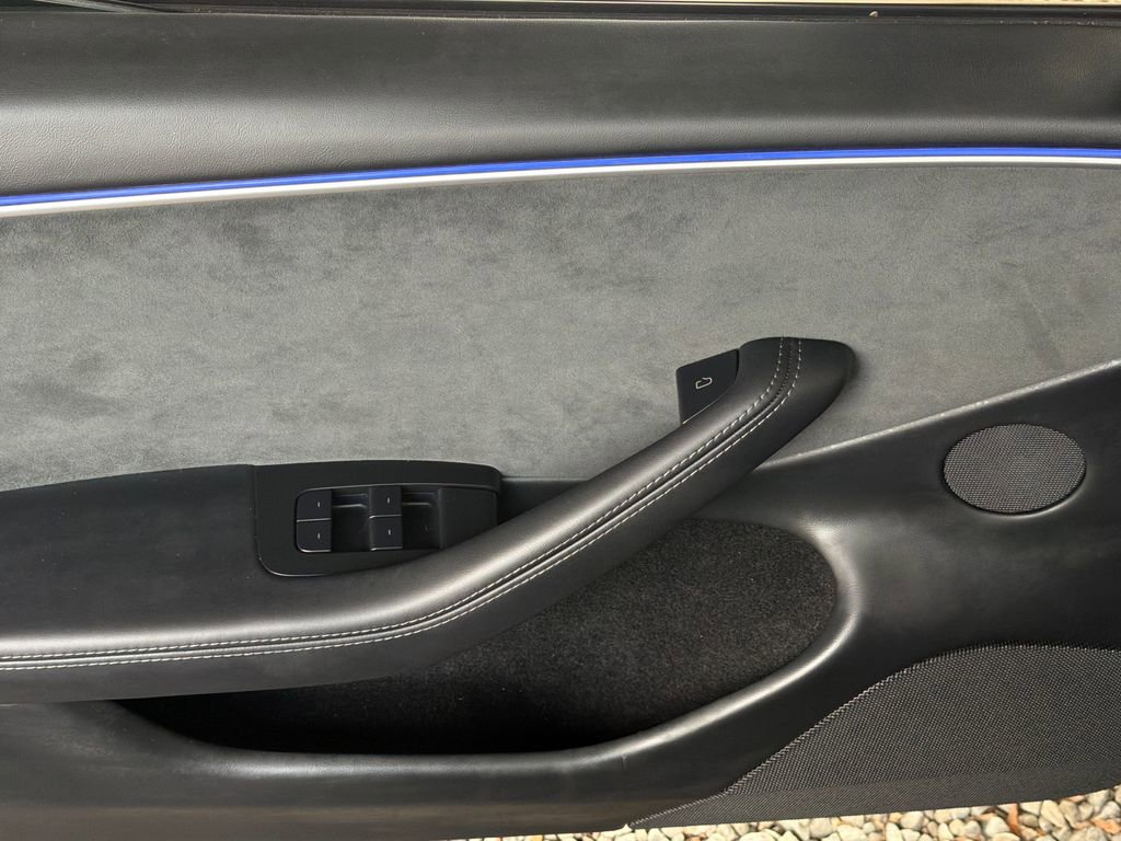 Used 2024 Tesla Model 3 Performance image 3