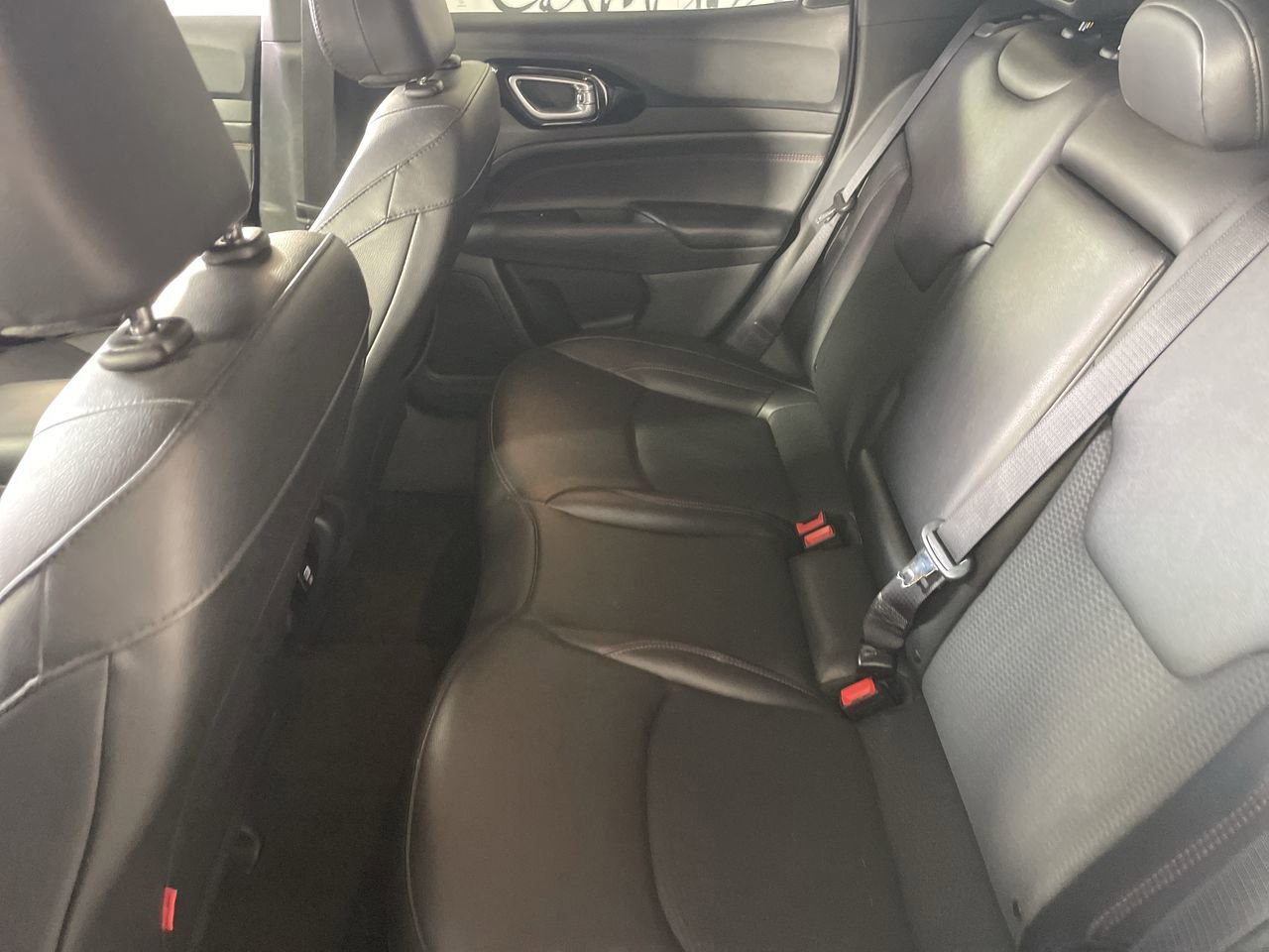 Used 2025 Jeep Compass Trailhawk AWD/4WD image 23