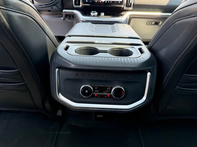 Used 2025 Ford Expedition Max Platinum w/ Stealth Appearance Package AWD/4WD image 40