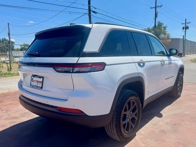 New 2027 Jeep Grand Cherokee Altitude AWD/4WD image 5