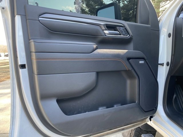 Used 2024 GMC Sierra 2500 AT4 w/ AT4 Preferred Package image 16