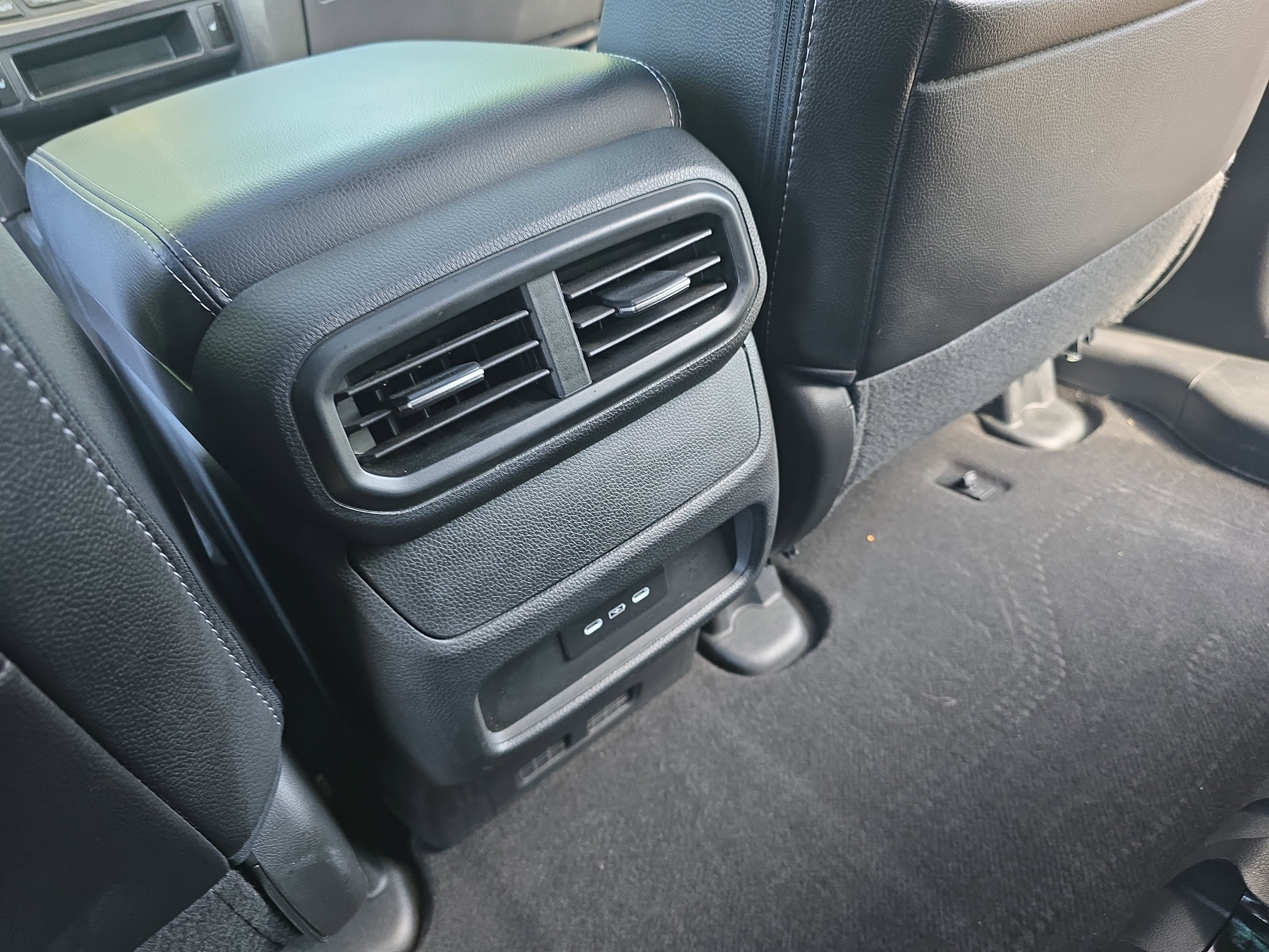 Used 2024 Honda Passport EX-L image 12