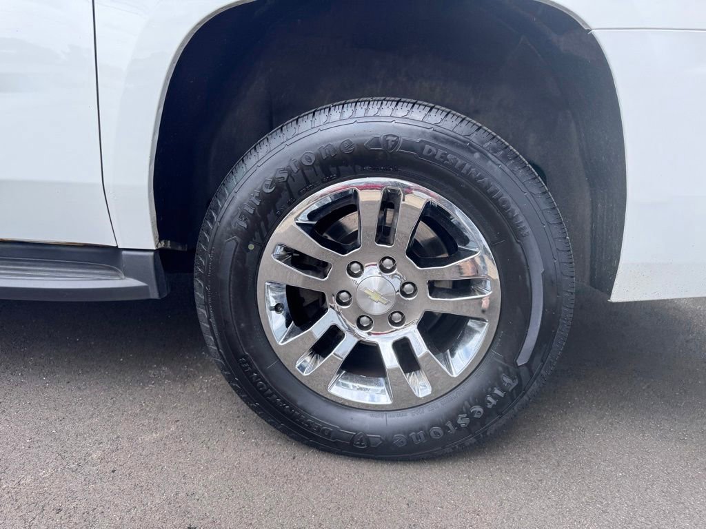 Used 2017 Chevrolet Suburban LT AWD/4WD image 24