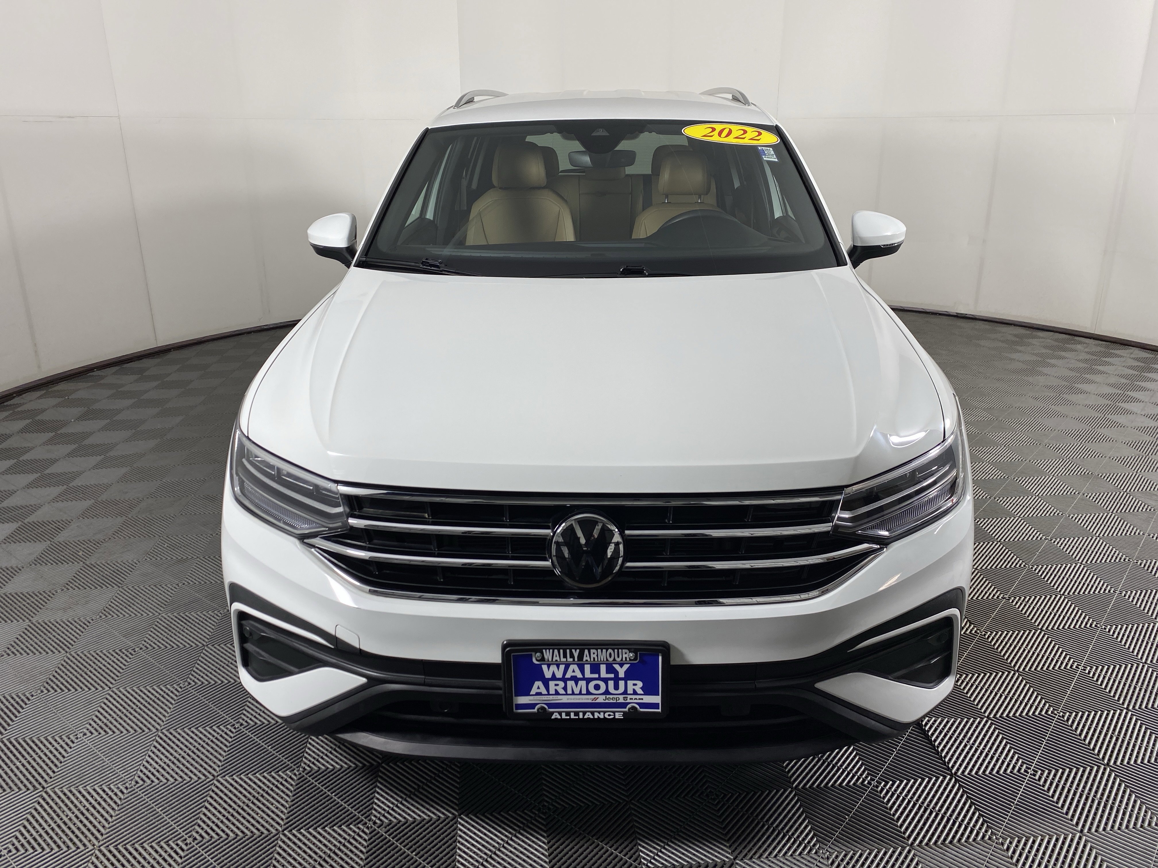 Used 2022 Volkswagen Tiguan SE AWD/4WD image 11