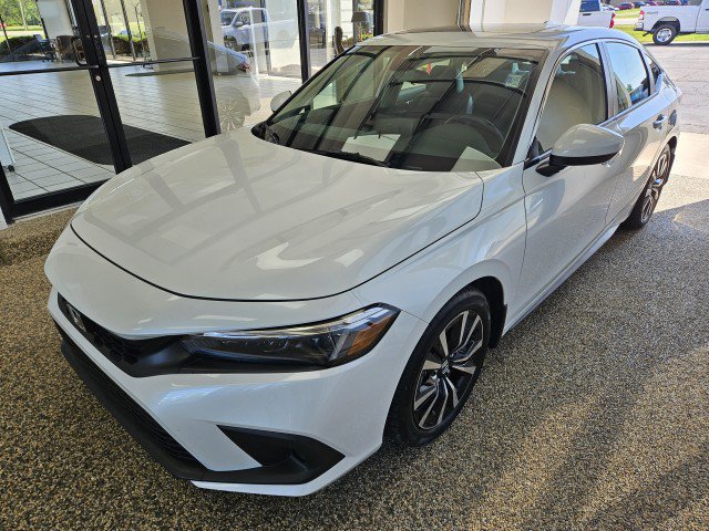 Used 2024 Honda Civic EX-L image 5