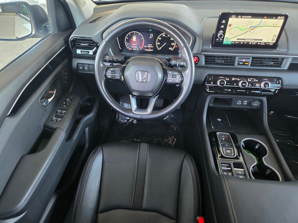 Certified 2023 Honda Pilot Touring image 11