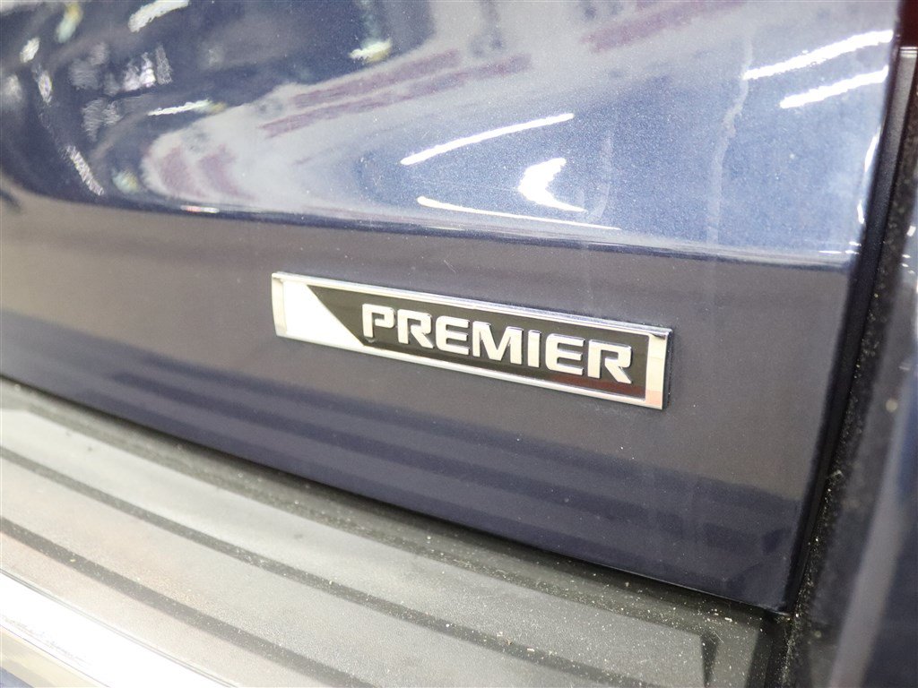 Used 2017 Chevrolet Tahoe Premier AWD/4WD image 10