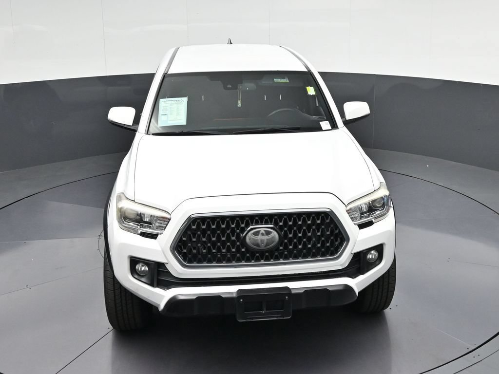 Used 2018 Toyota Tacoma TRD Off-Road w/ Technology Package AWD/4WD image 25