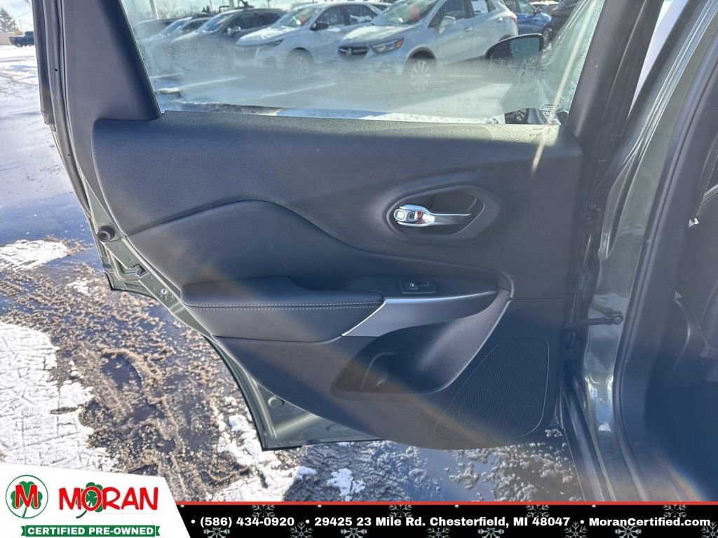 Used 2021 Jeep Cherokee Latitude Lux w/ Comfort/Convenience Group image 23