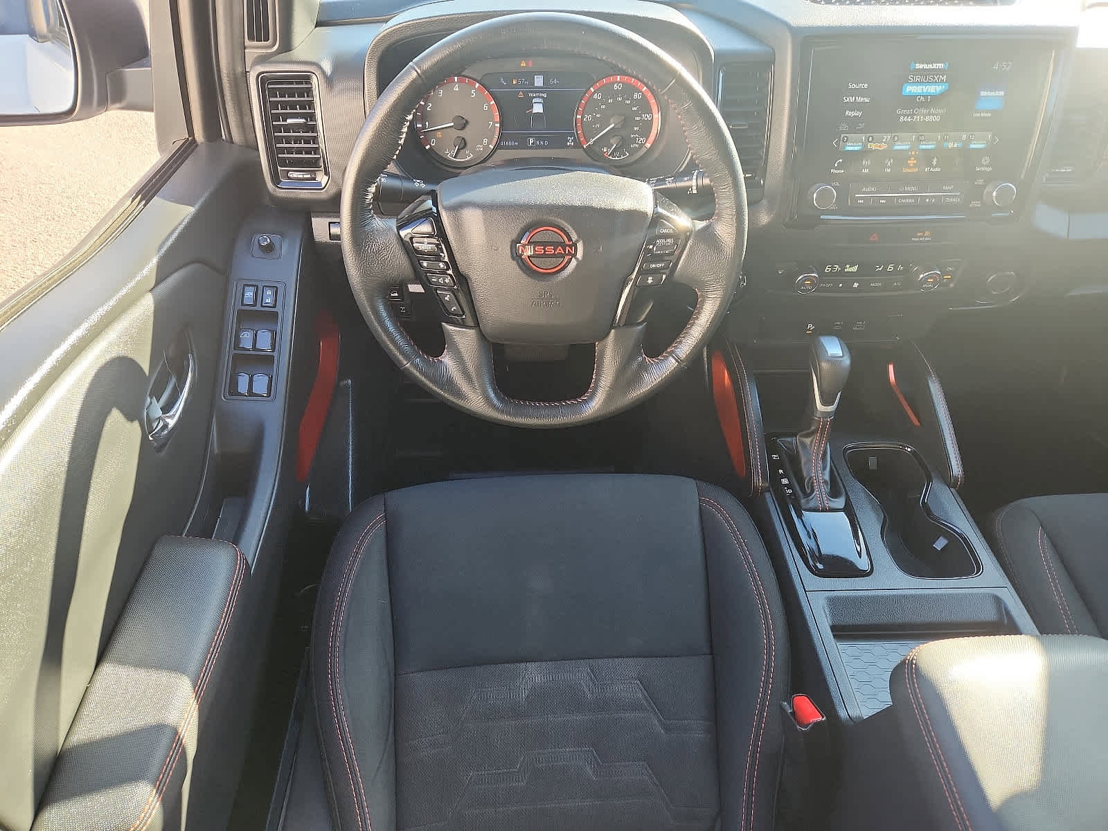 Used 2022 Nissan Frontier PRO-4X w/ Technology Package image 13