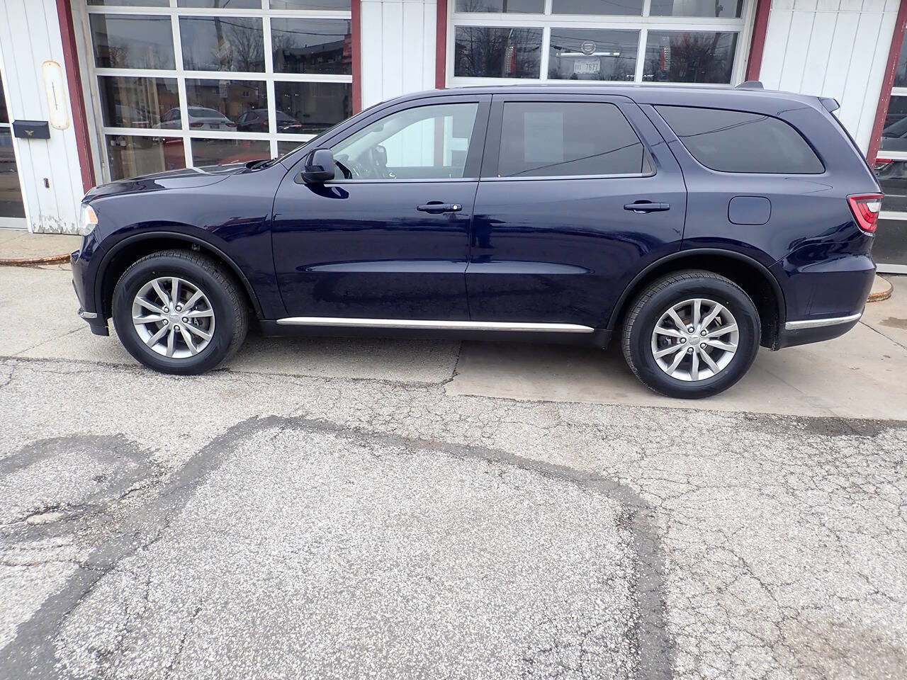 Used 2018 Dodge Durango SXT w/ 3rd Row Seating Group AWD/4WD image 17
