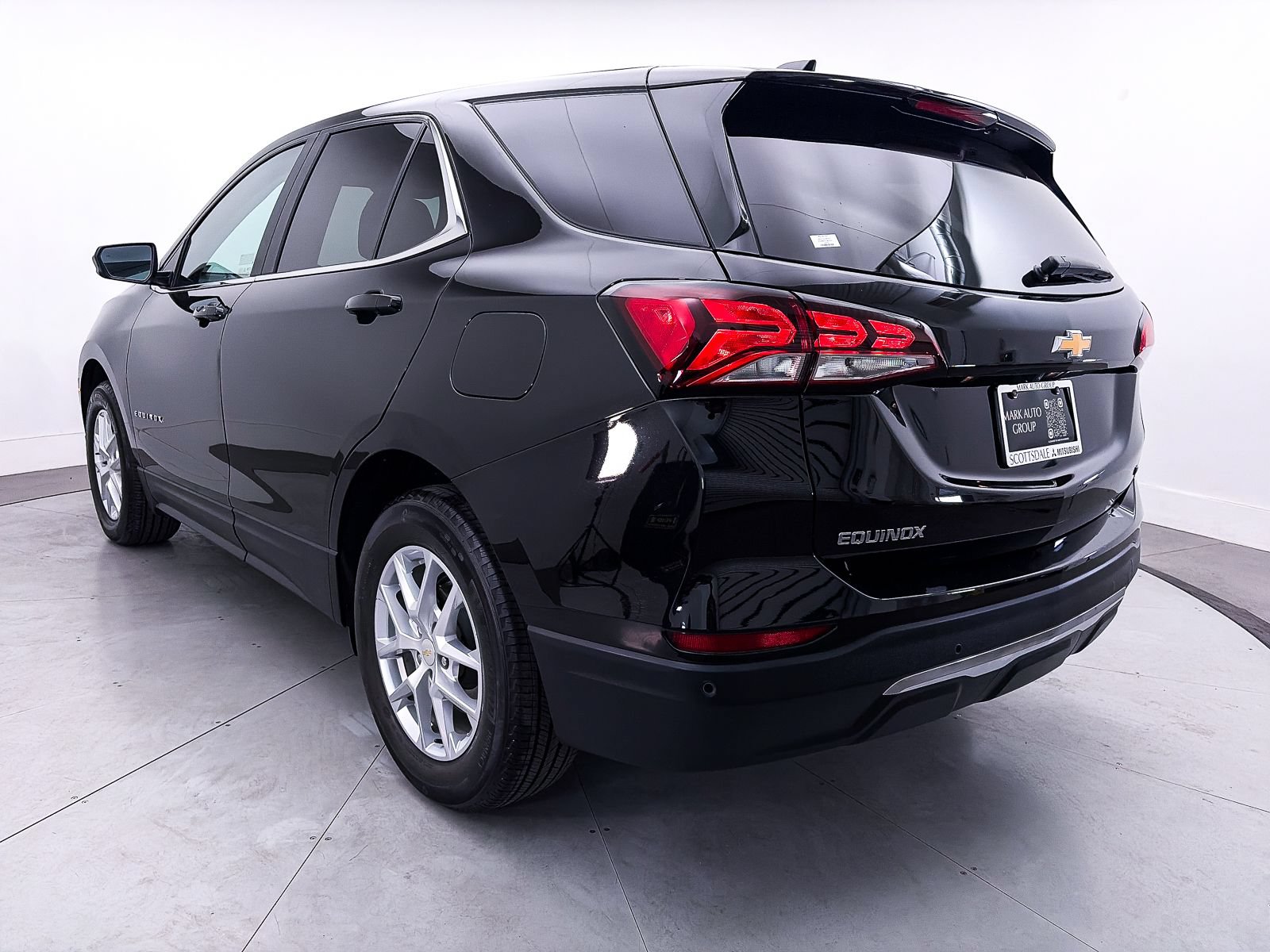 Used 2023 Chevrolet Equinox LT FWD image 11