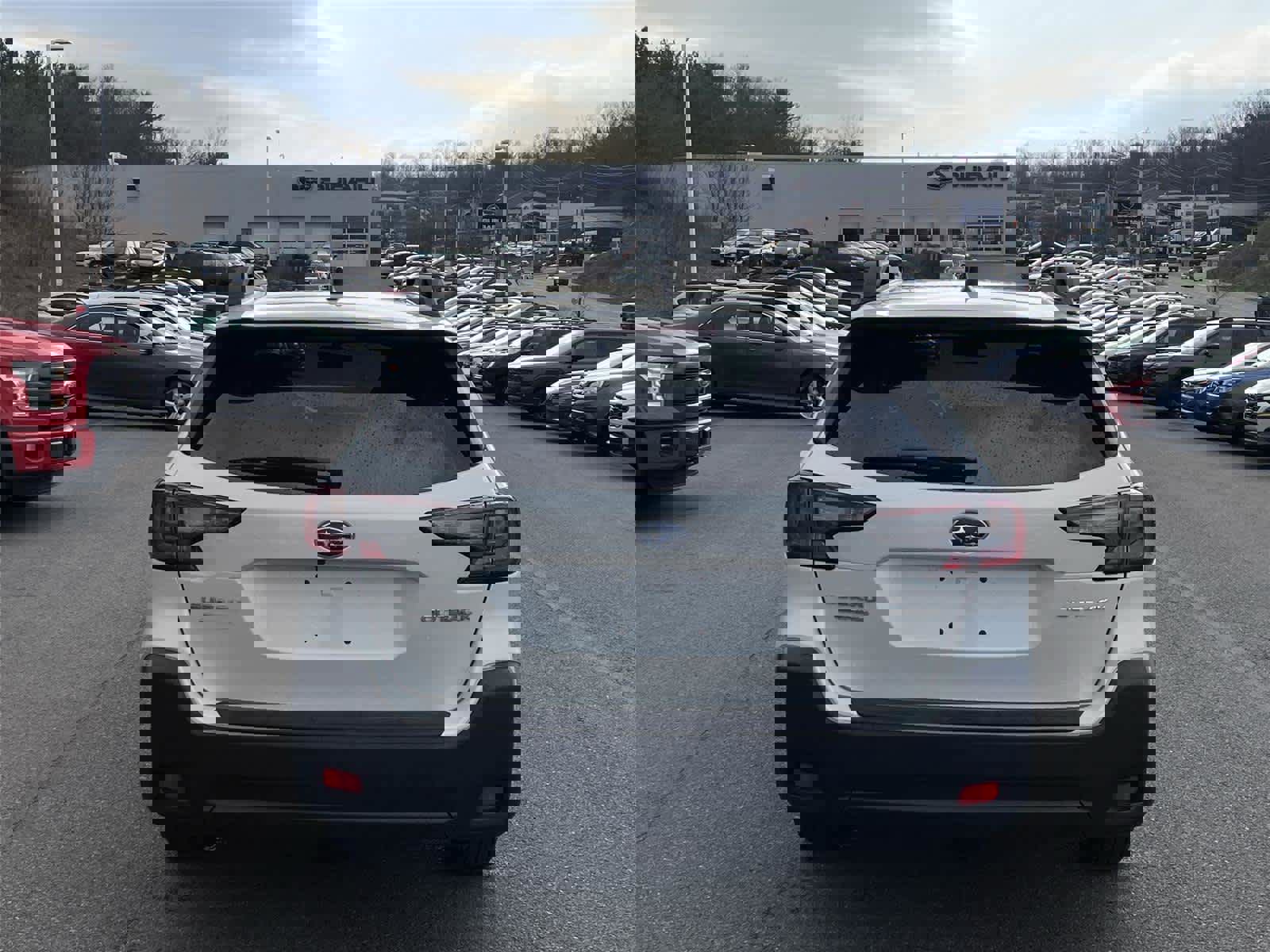 Used 2023 Subaru Outback Premium image 4