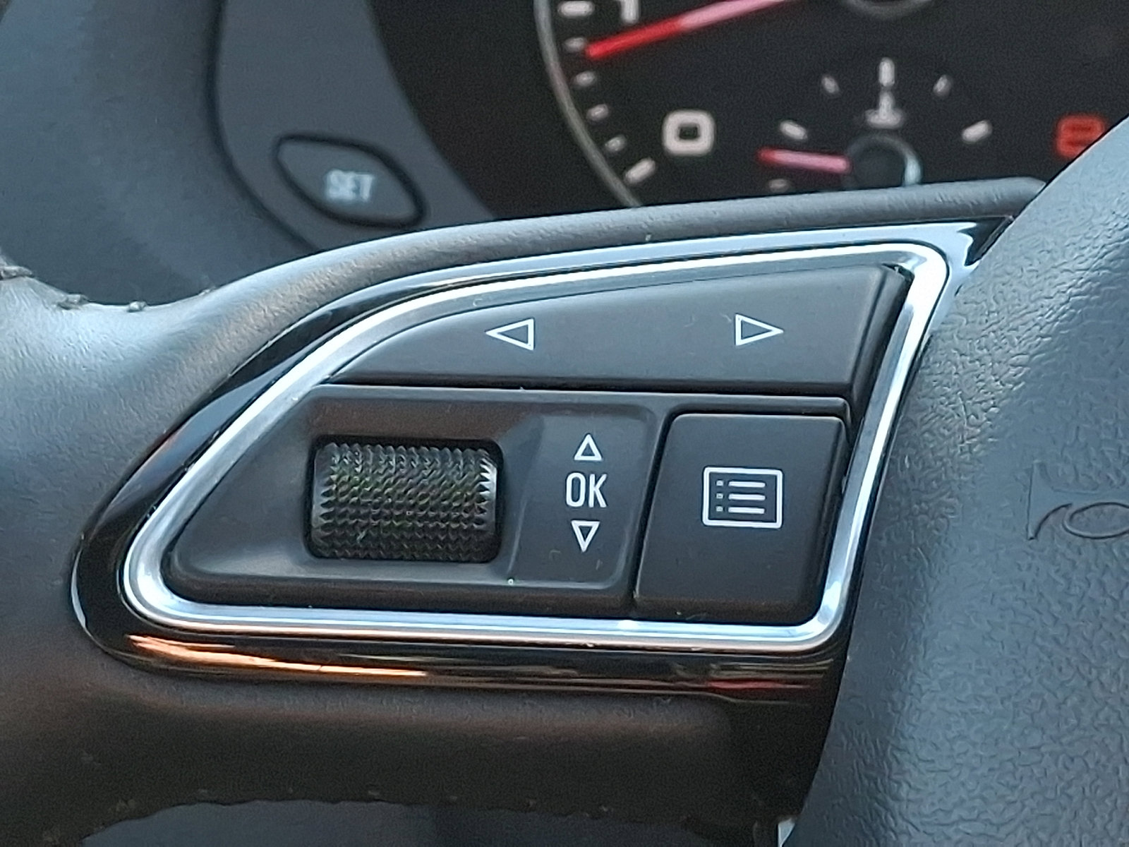 Used 2018 Audi Q3 2.0T Premium Plus image 23