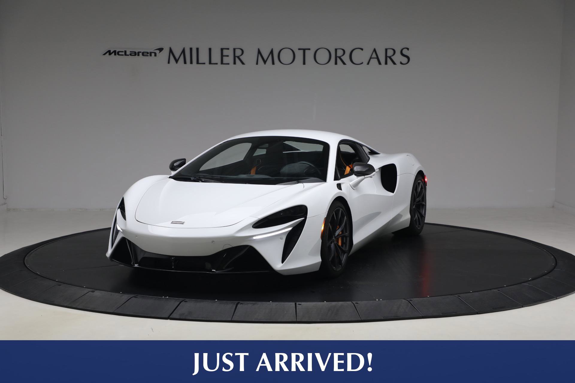 Used 2023 McLaren Artura RWD image 1