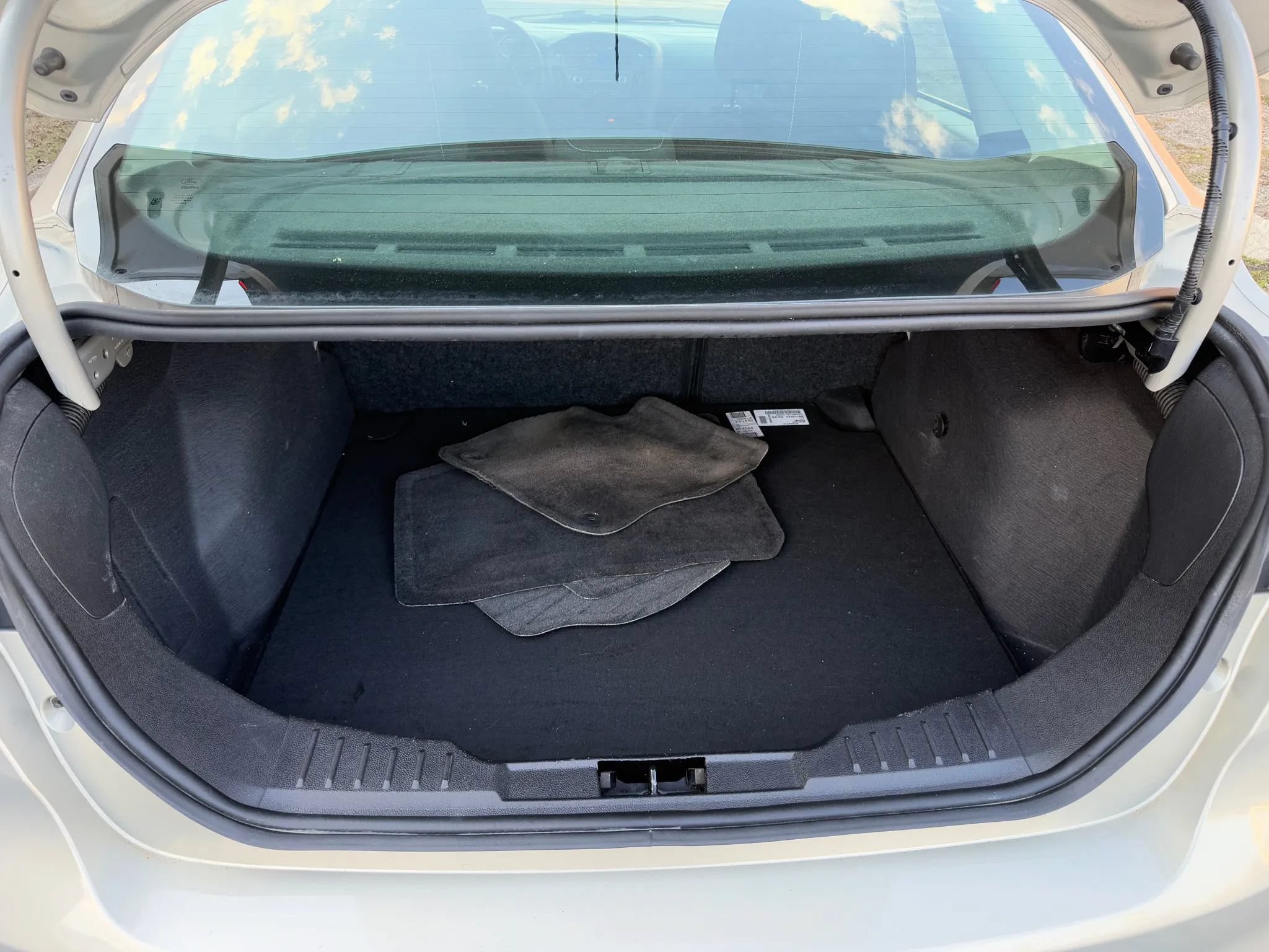 Used 2015 Ford Focus SE FWD image 37
