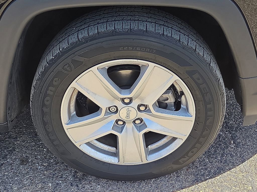 Used 2022 Jeep Compass Latitude w/ Sun and Sound Group image 12