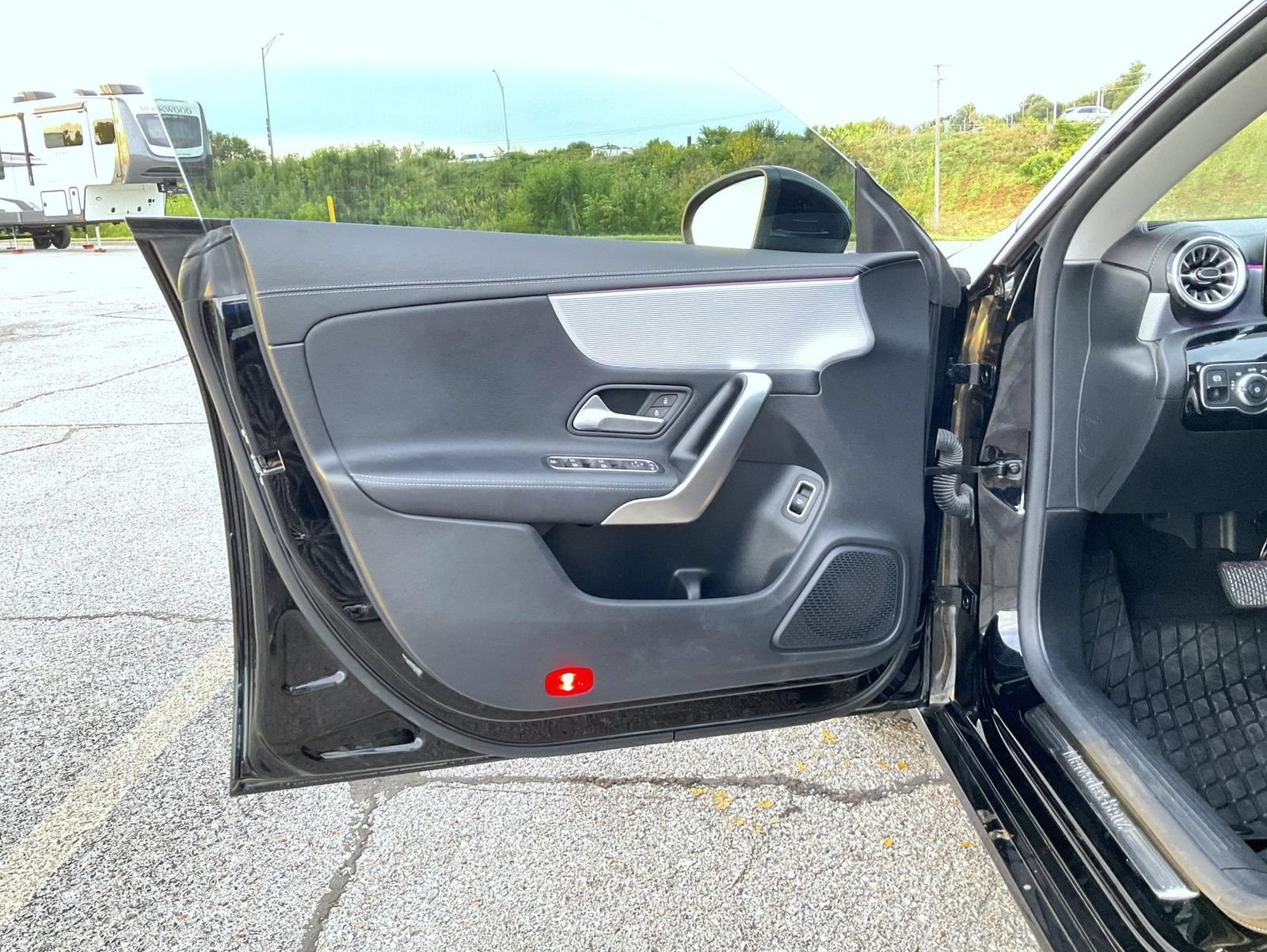 Used 2022 Mercedes-Benz CLA 250 image 9