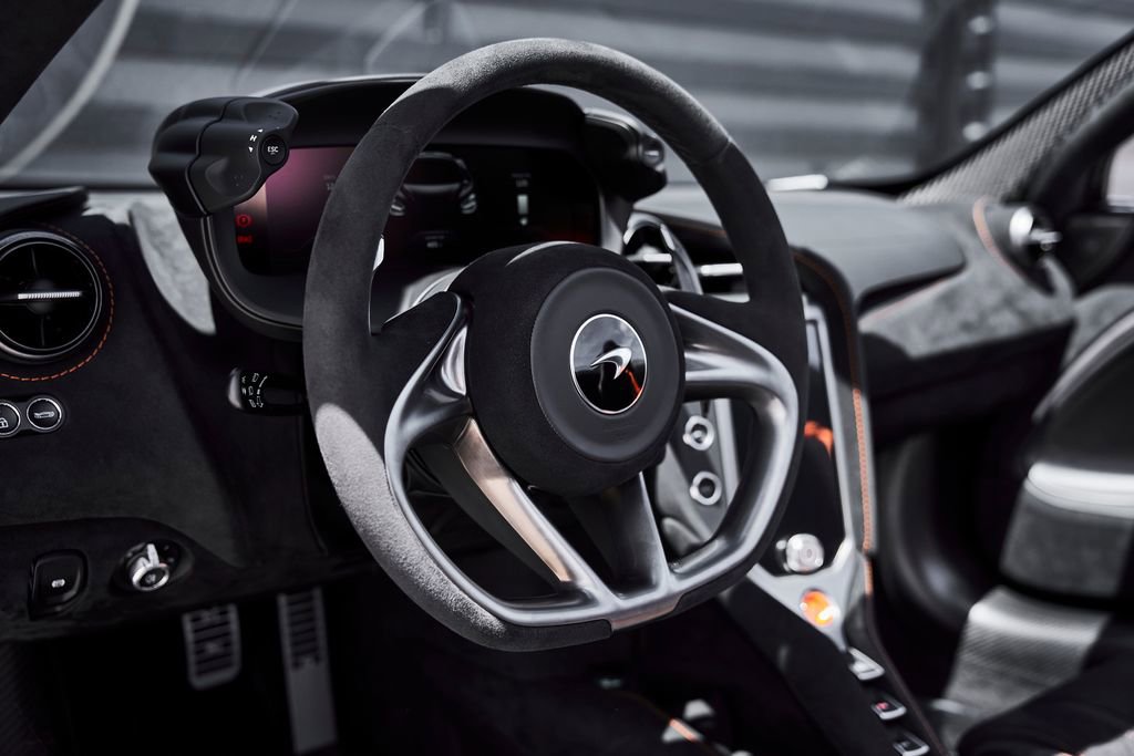 Used 2025 McLaren 750S Spider RWD image 40