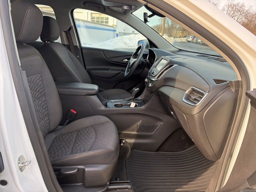 Used 2018 Chevrolet Equinox LT image 24