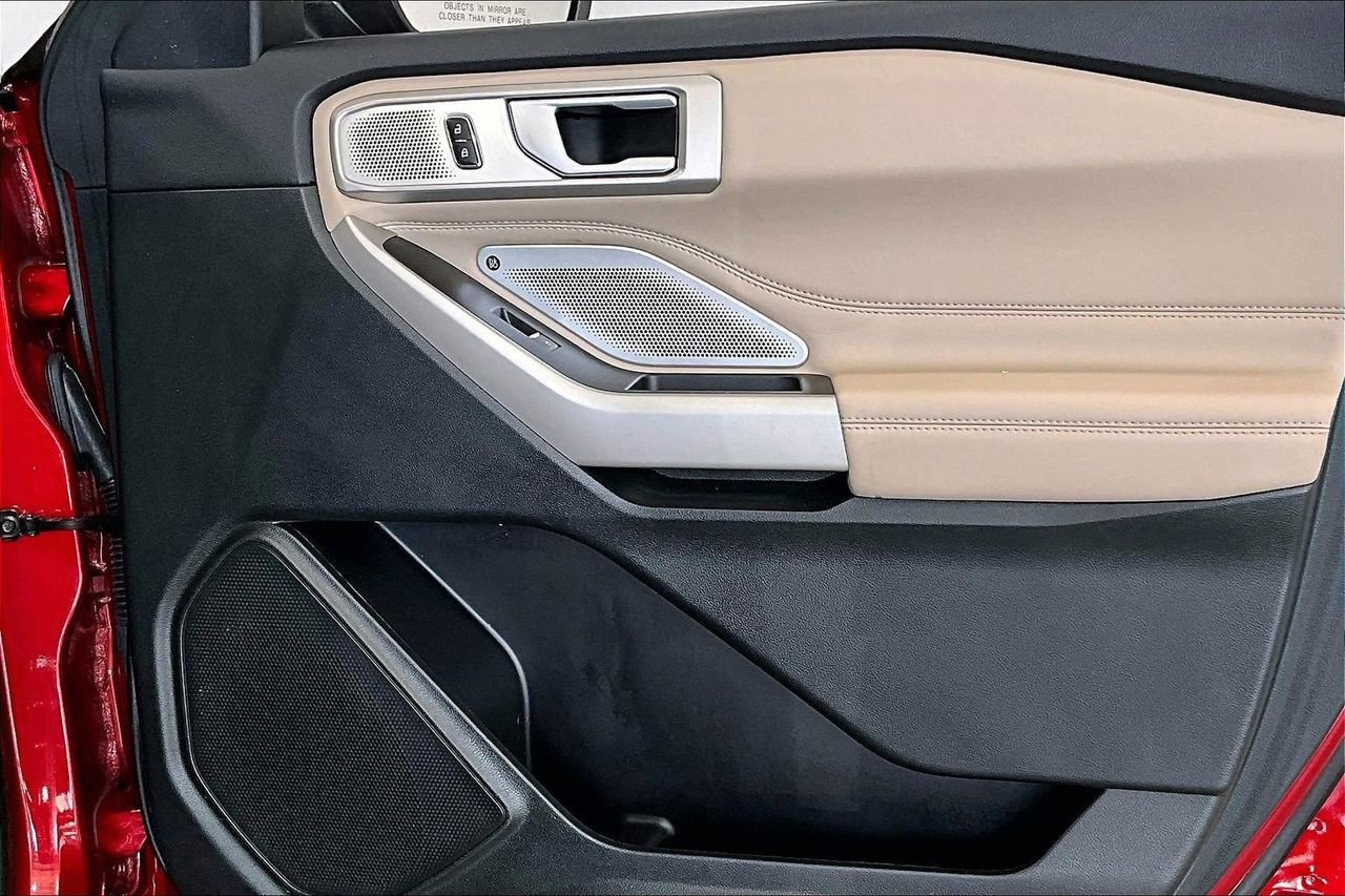 Certified 2024 Ford Explorer Limited w/ Limited Technology Package image 26
