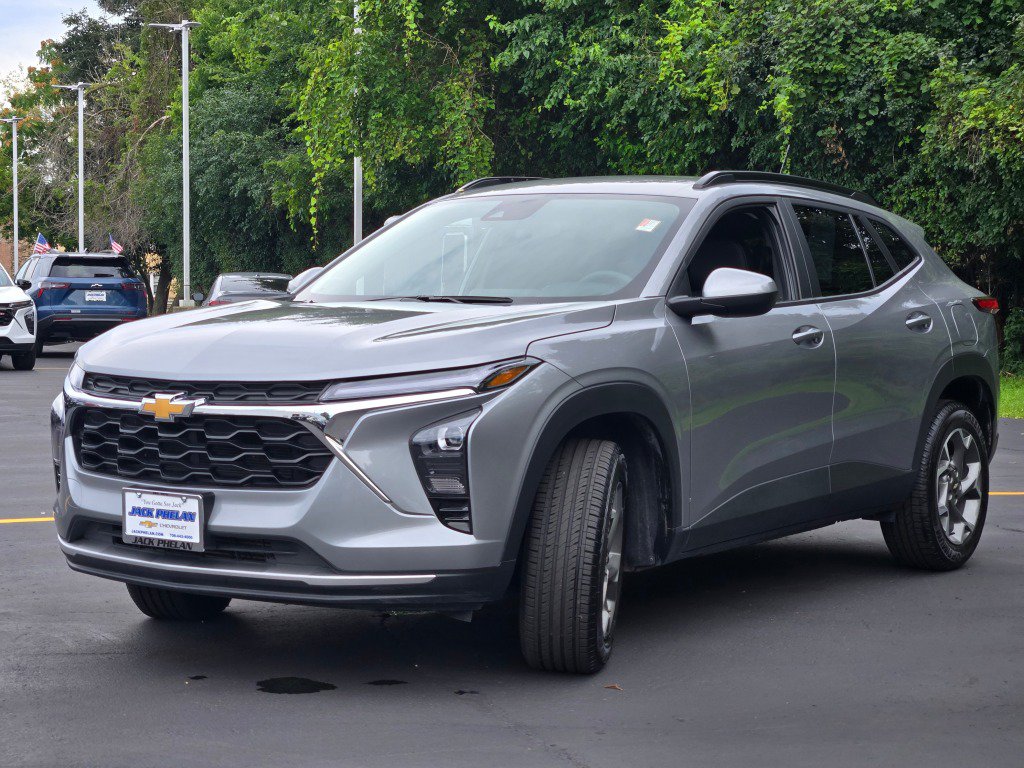 Certified 2025 Chevrolet Trax LT FWD image 5