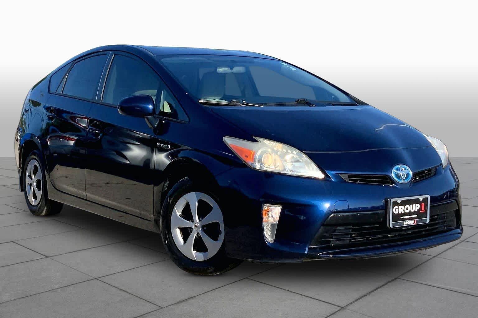 Used 2014 Toyota Prius Three FWD image 3