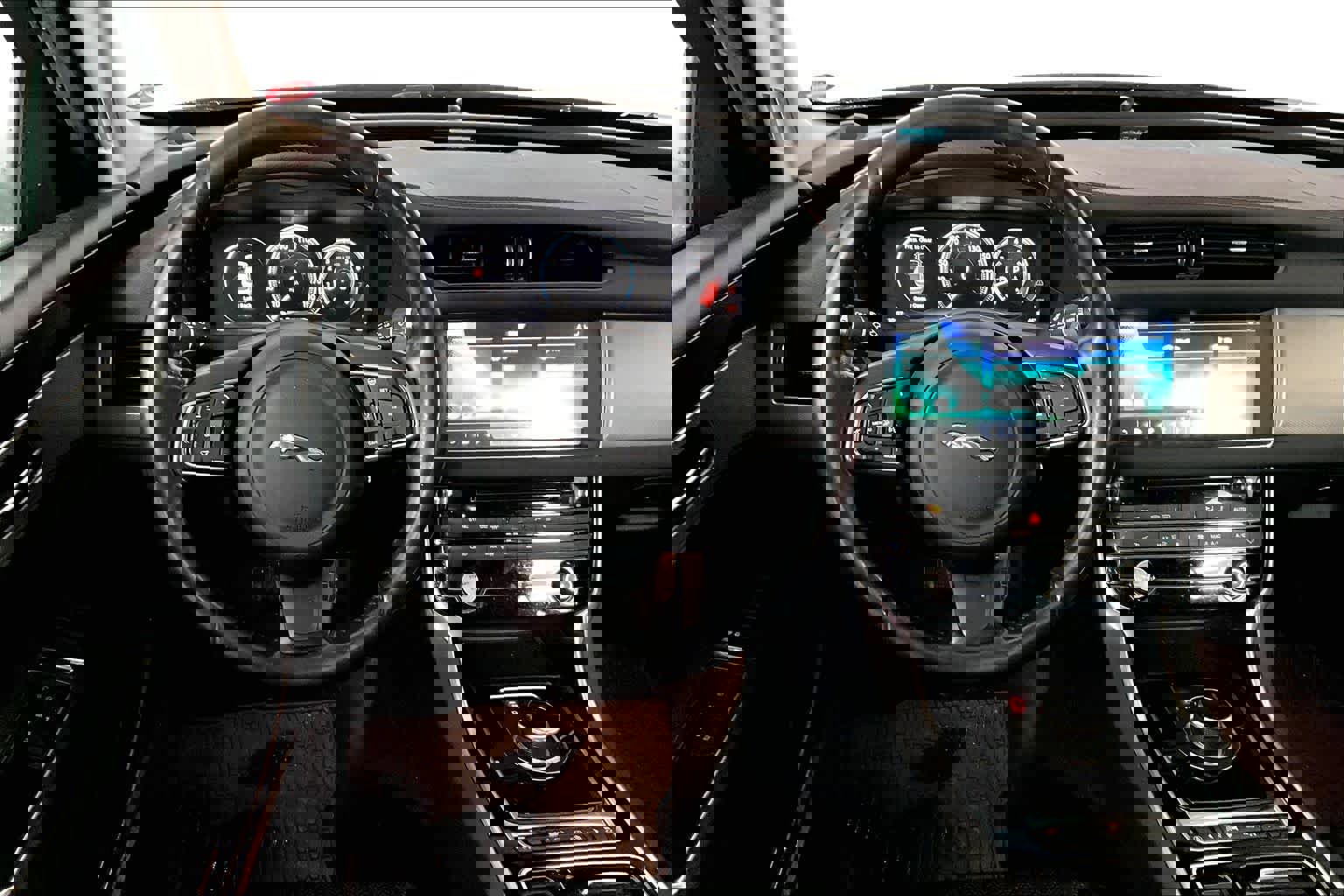 Used 2017 Jaguar XF Prestige image 5