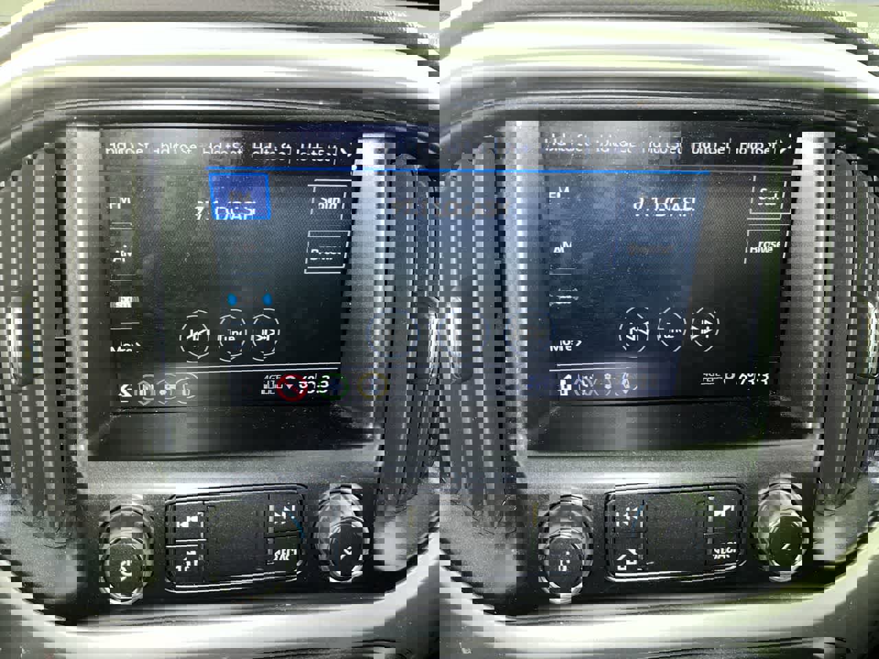 Used 2022 Chevrolet Colorado LT w/ Fleet Safety Package image 18