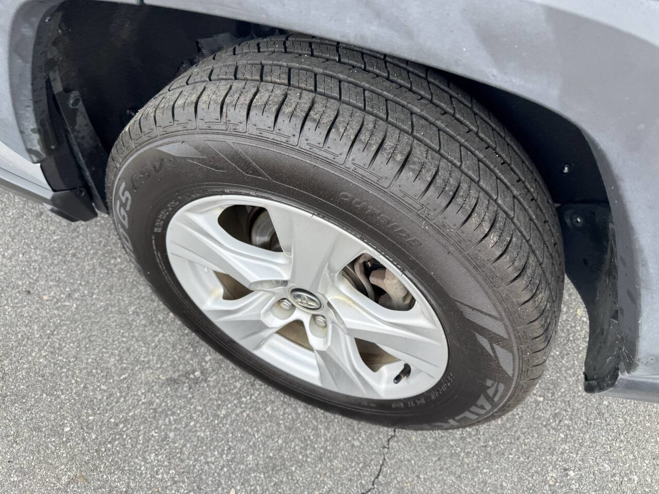 Used 2020 Toyota RAV4 XLE image 16