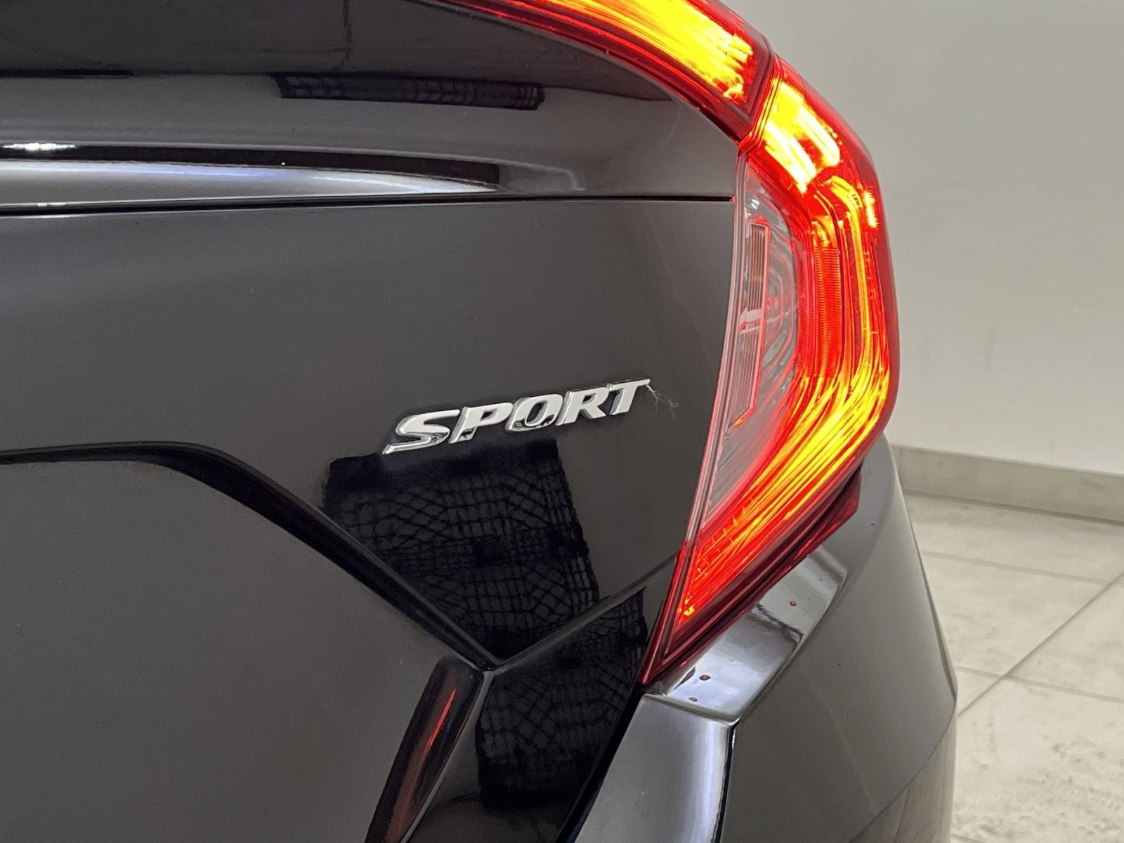 Used 2020 Honda Civic Sport image 28