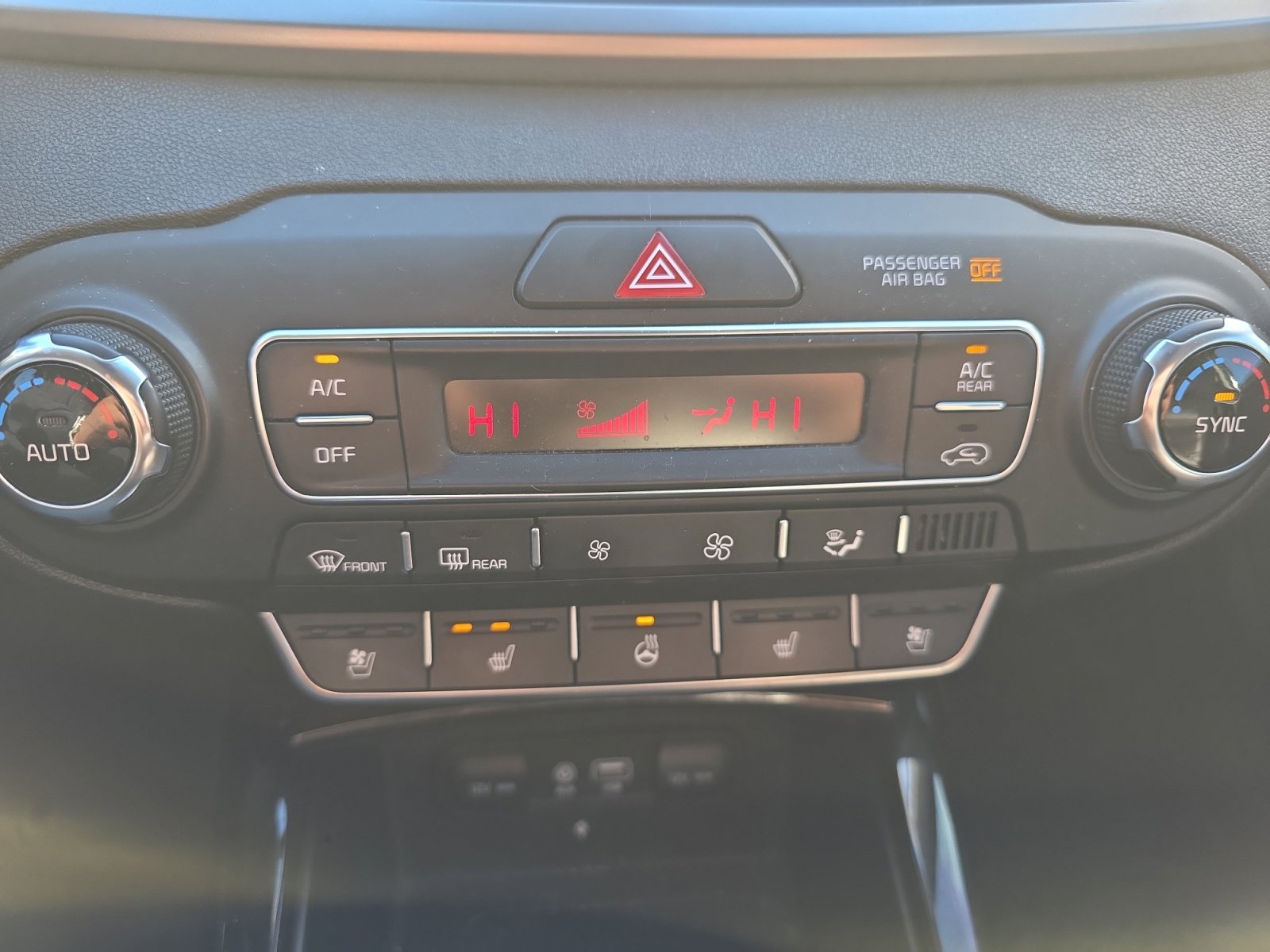 Used 2019 Kia Sorento SX w/ SX Touring Package image 16