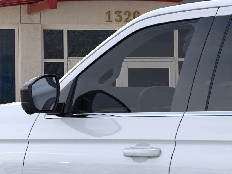 Used 2025 Ford Expedition Active image 21