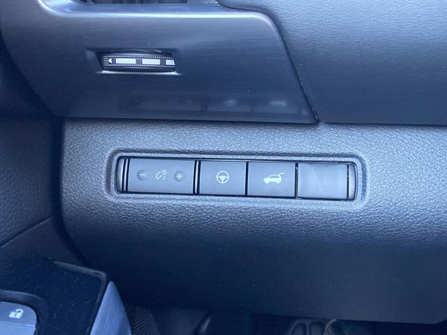 Used 2022 Nissan Pathfinder SL w/ SL Premium Package image 27