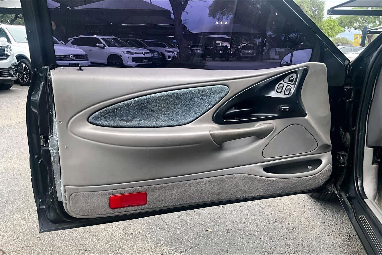 Used 1997 Ford Thunderbird LX image 21