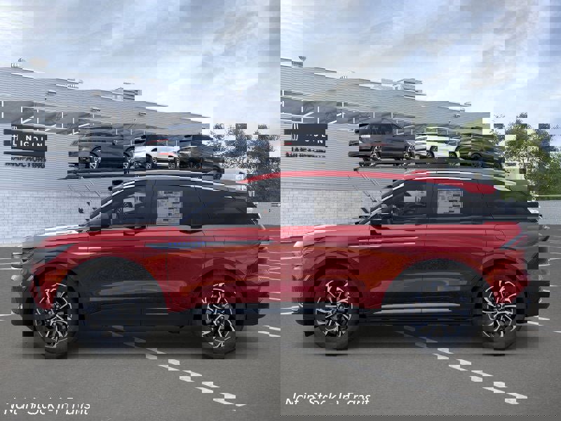 New 2026 Lincoln Nautilus Premier image 3