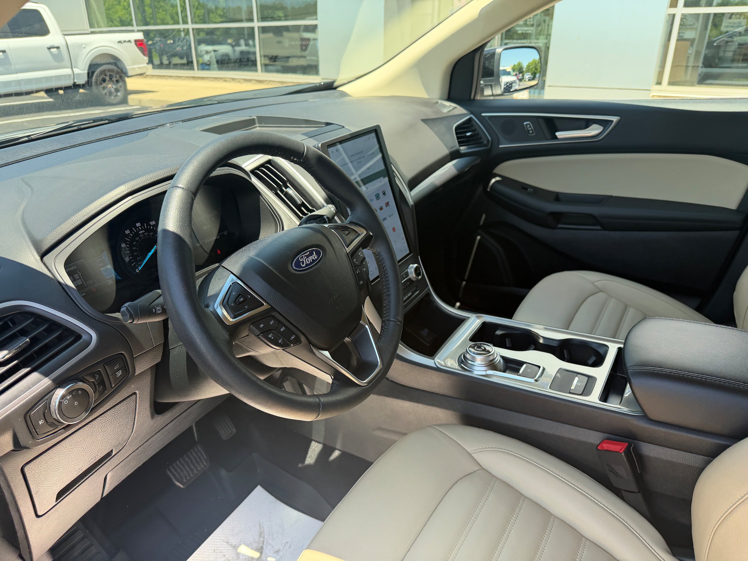 Certified 2024 Ford Edge SEL w/ Convenience Package AWD/4WD image 26