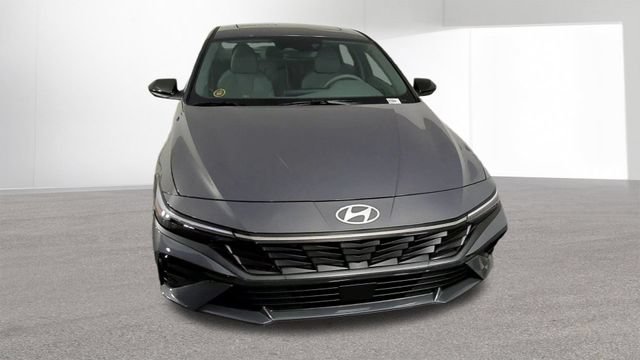 New 2026 Hyundai Elantra SEL Sport Premium FWD image 3